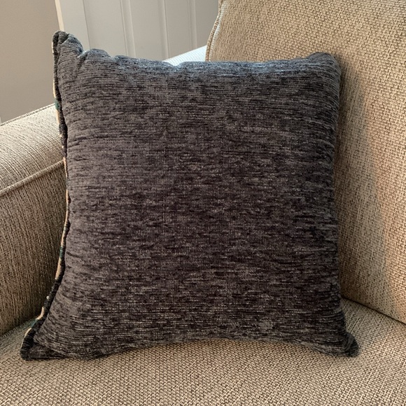 NWOT Throw Pillows - Picture 5 of 11